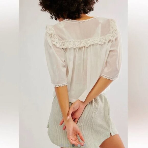 Free People Luna White Bohemian Blouse Short Sleeve Flowy Cropped Lace Medium - Picture 8 of 13